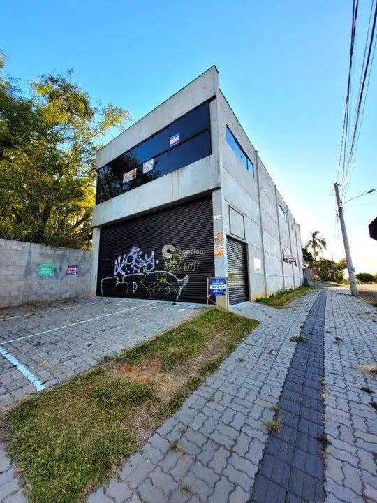 Pavilhão Comercial de 400m² para Aluguel