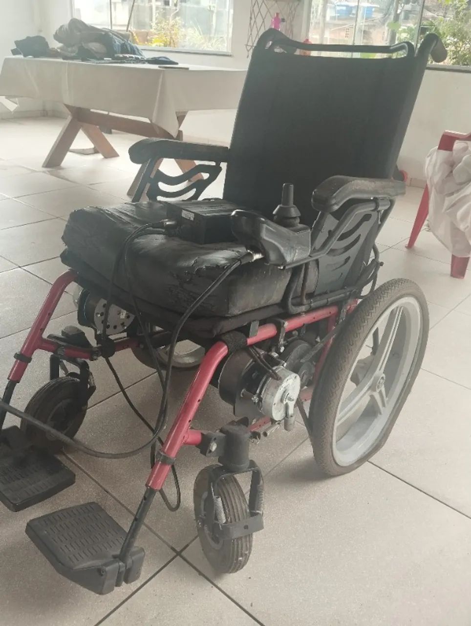 Cadeira de rodas motorizada 64289270552579120