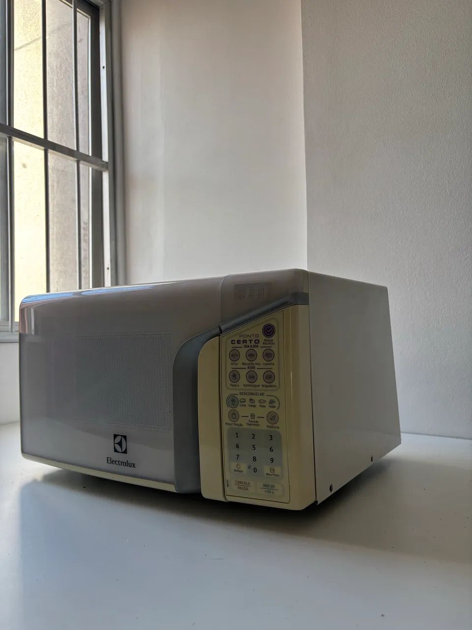 MICROONDAS ELECTROLUX 27 LITROS  - Foto 3