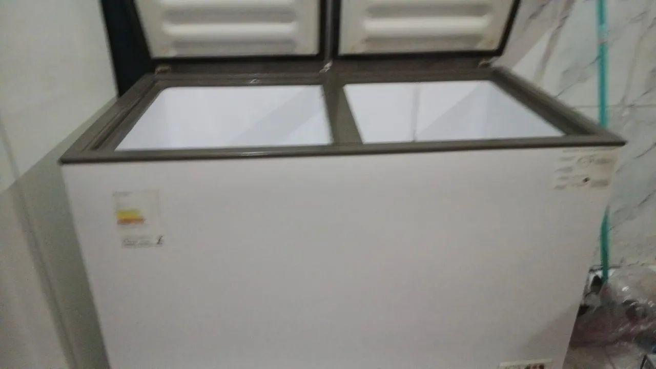 Vendo freezer aceito cartão e parcelo  - Foto 3