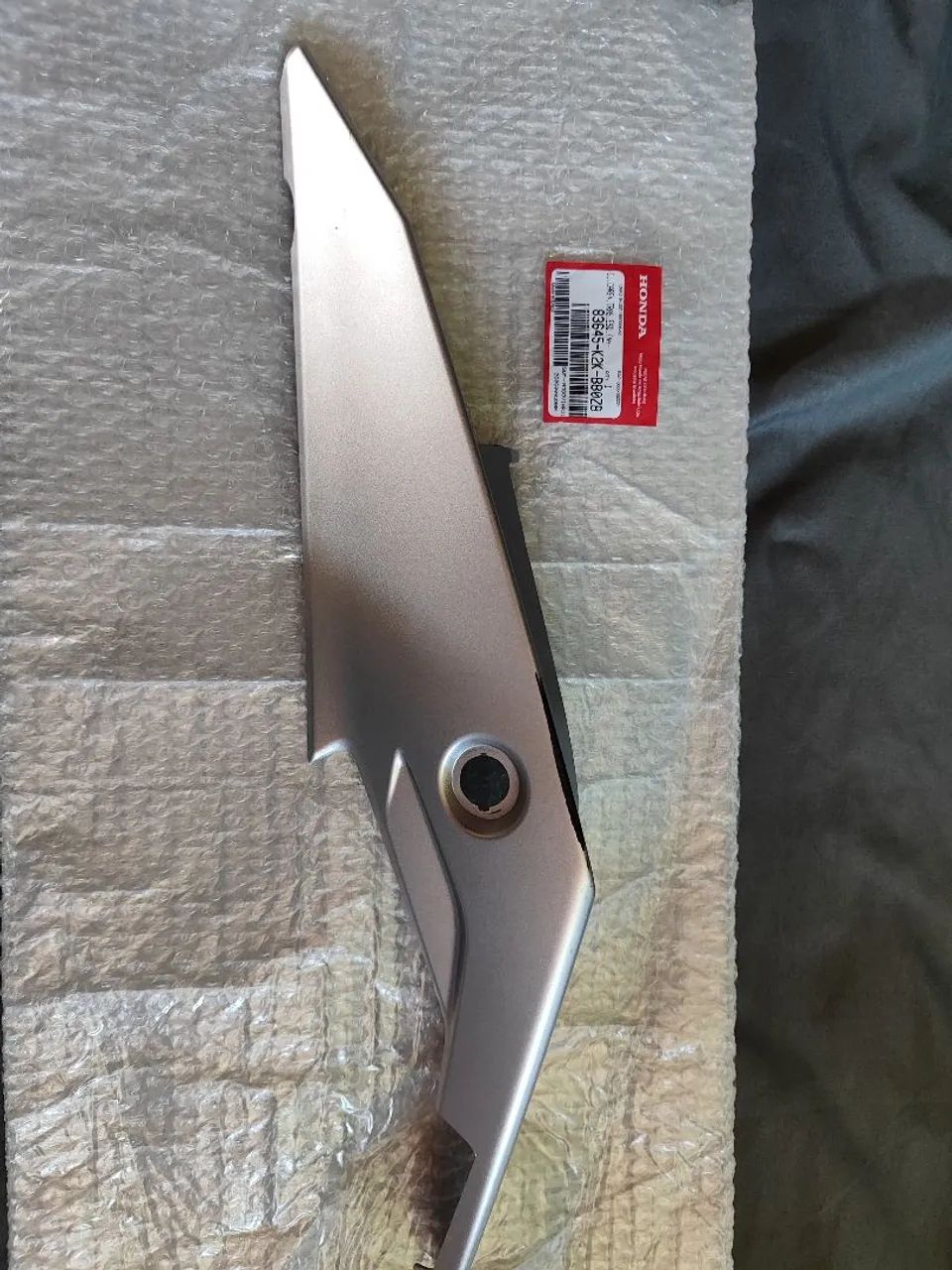 Rabeta Lado Esquerda Cb300F 2026
