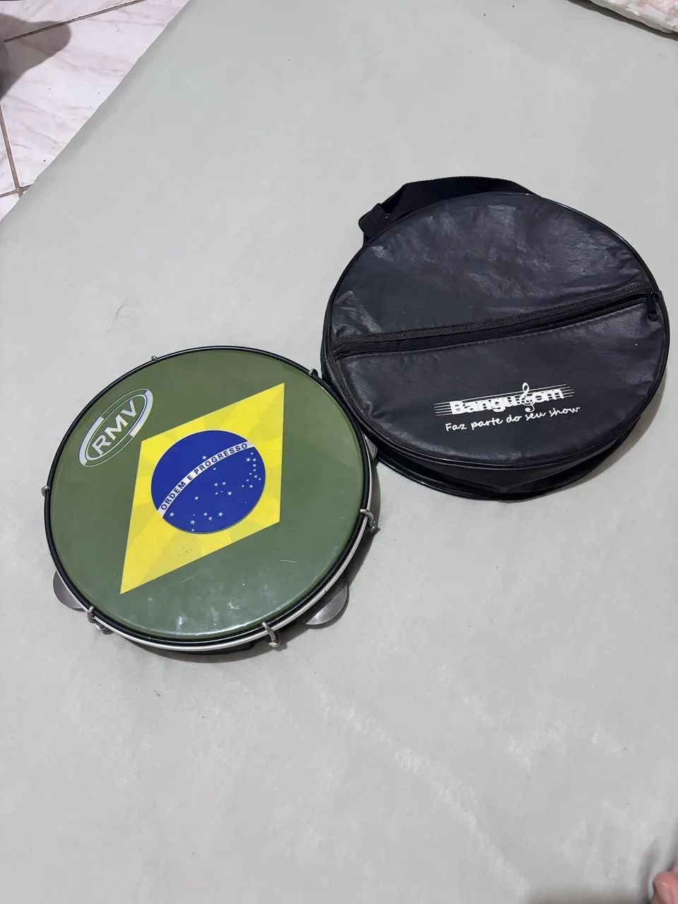 Vendo pandeiro RMV
