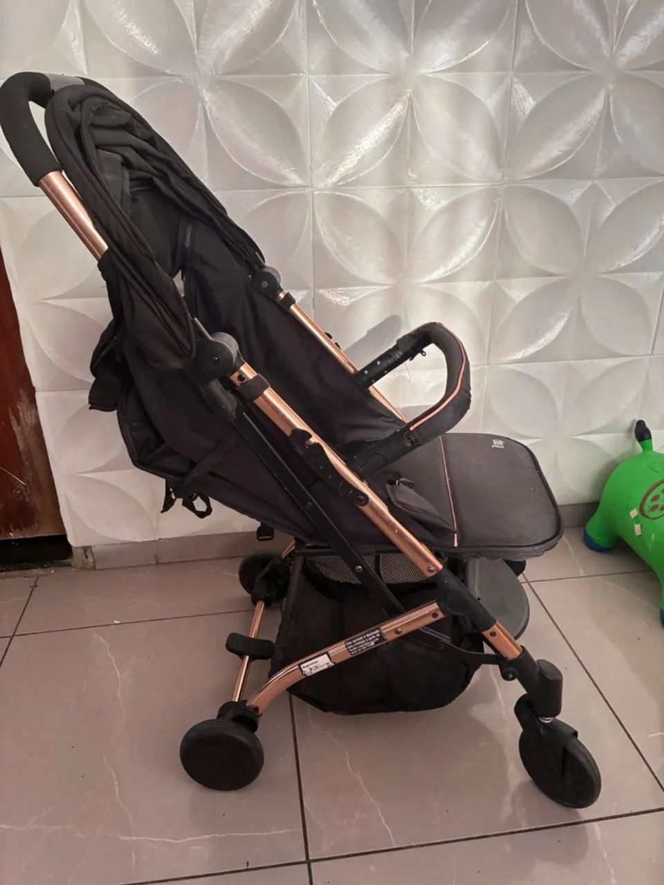 Carrinho de Bebê Burigotto Zap - Compacto e Dobrável - Foto 5