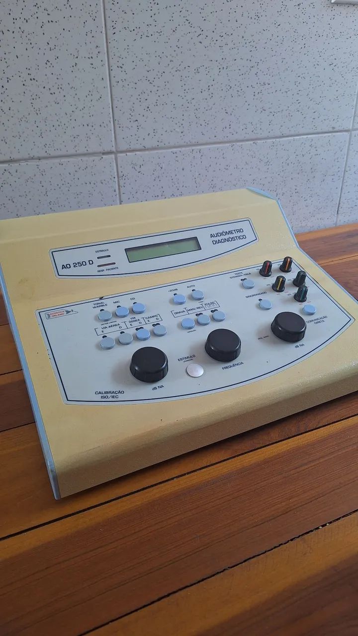 VENDO AUDIÔMETRO