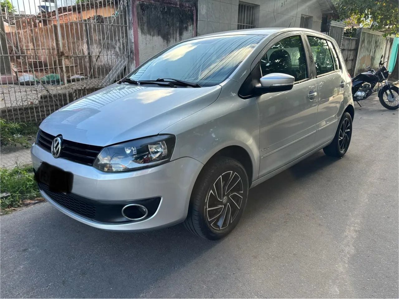 Volkswagen Fox Fox 1.0 Mi Total Flex 8V 5p 2012