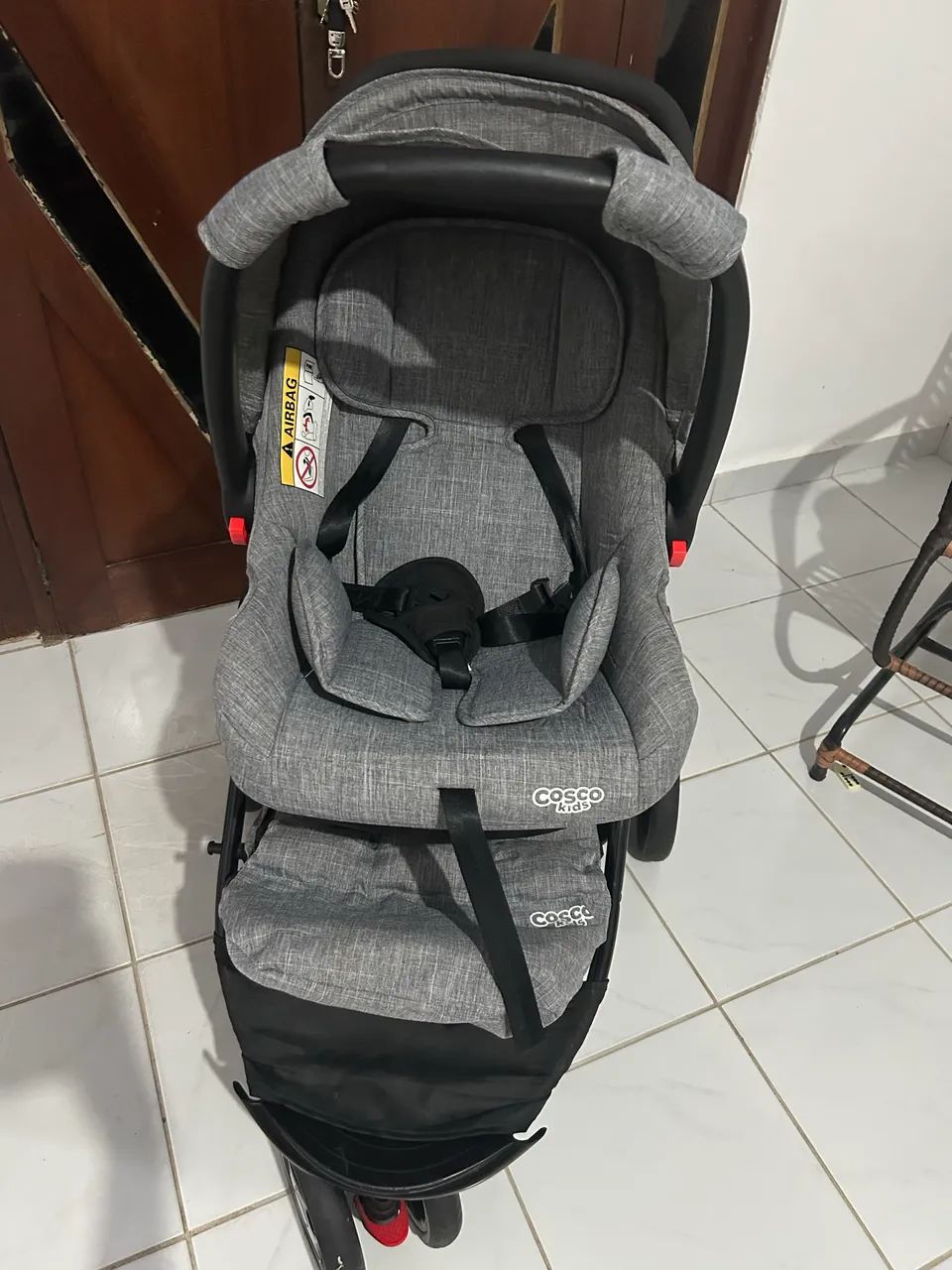 Kit : Carrinho de bebê e Bebê conforto  - Foto 2