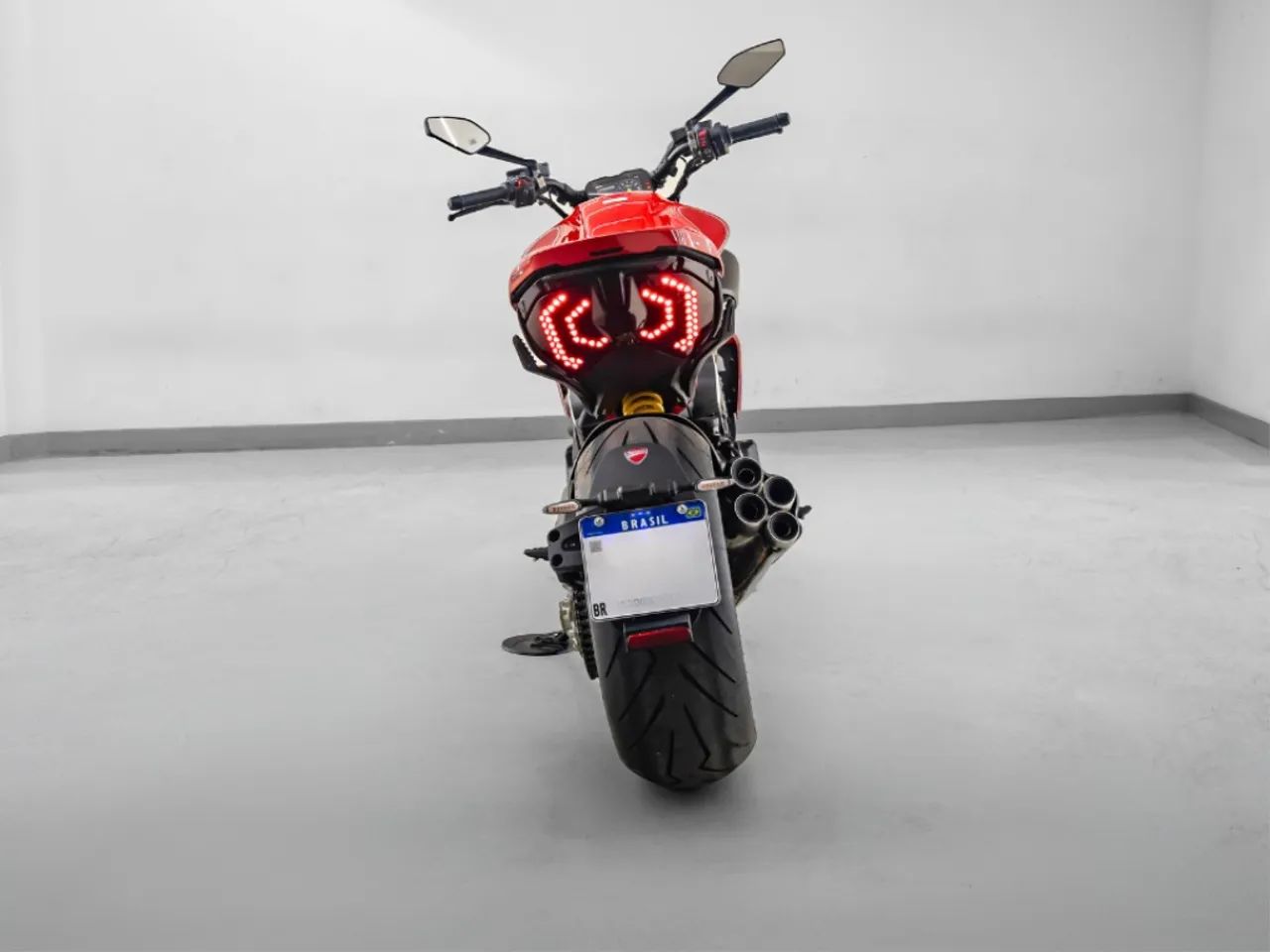 Ducati Diavel v4 2024 - Foto 4