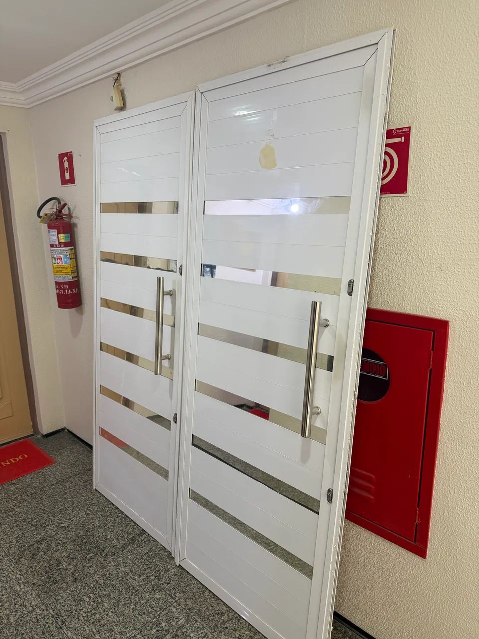 Duas portas 0.80 por 2.10 - Foto 5