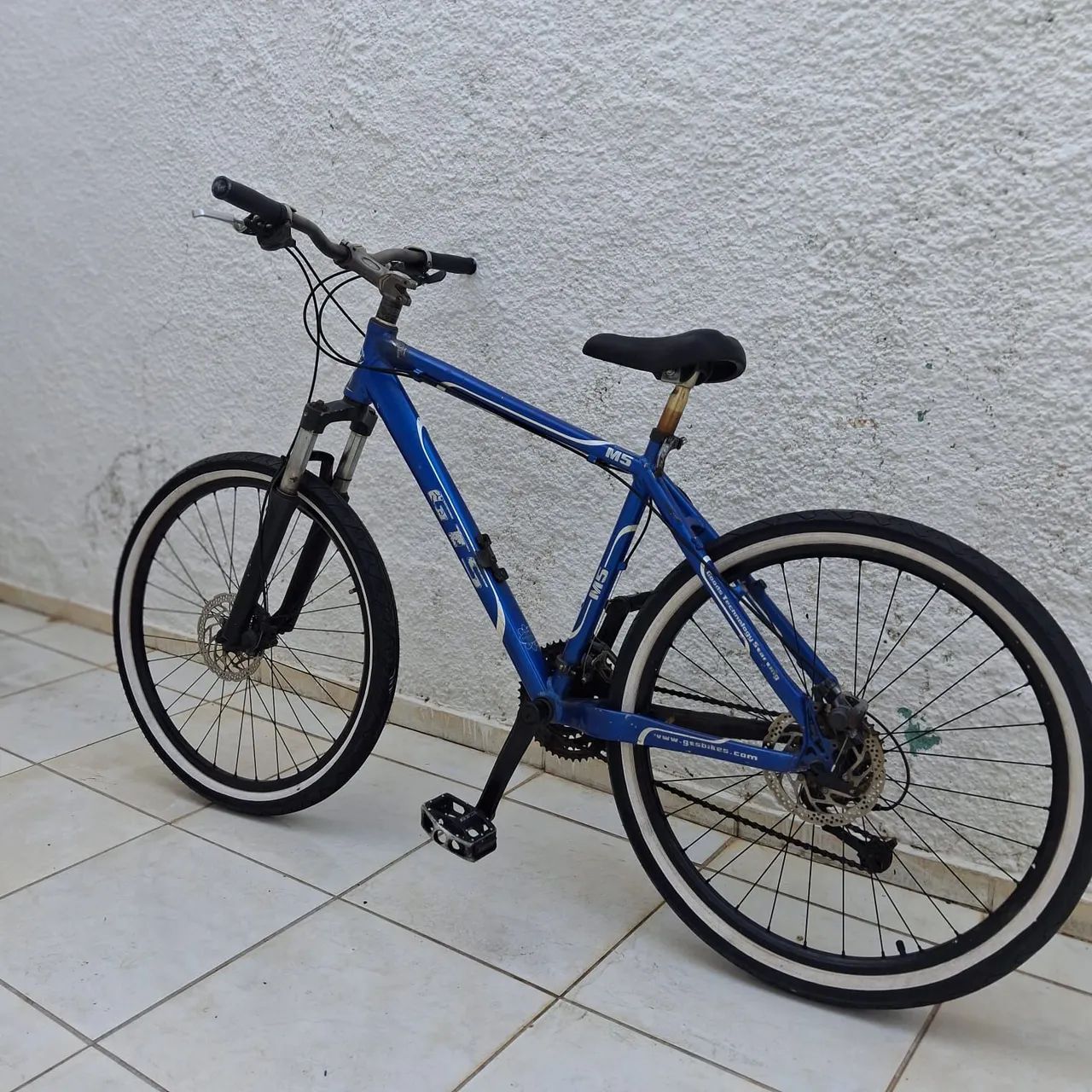 GTS M5 Azul e Branco - Foto 5