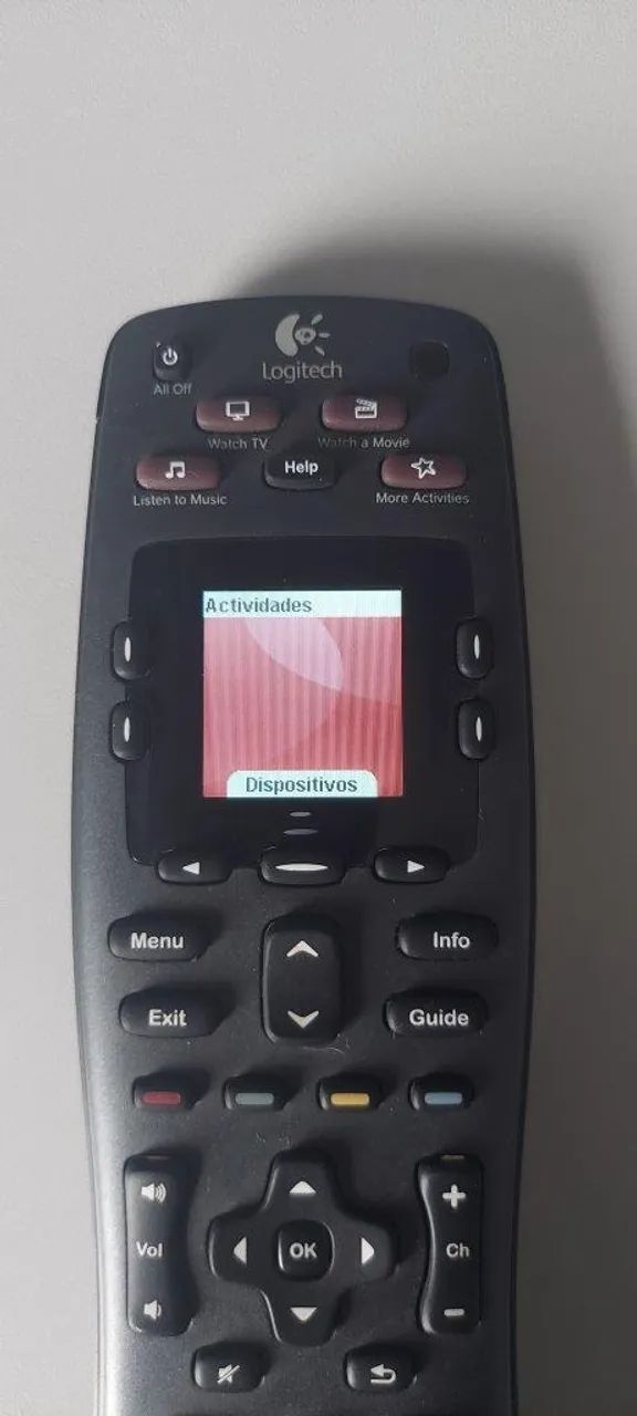Logitech Controle remoto universal Harmony 700 - Peças e