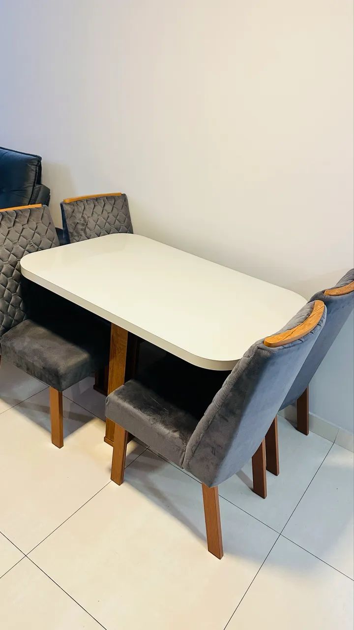 Conjunto de mesa com 4 cadeiras - Foto 2