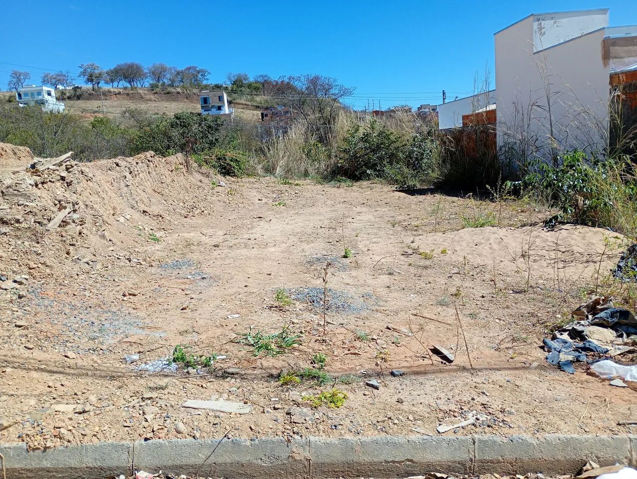 Lote 280 metros