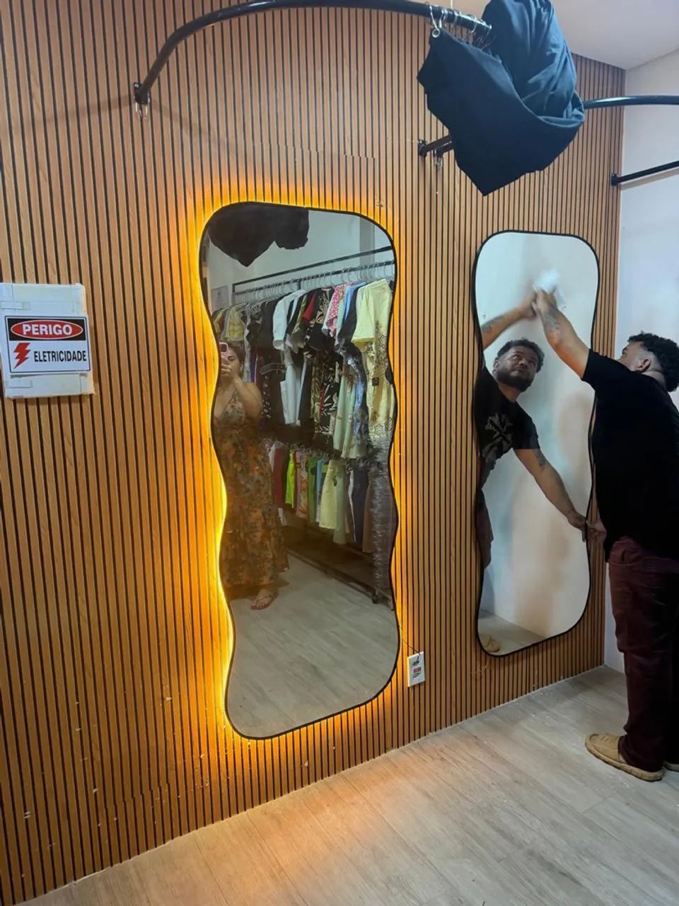 Vende-se dois espelhos, dois manequins plus  - Foto 4