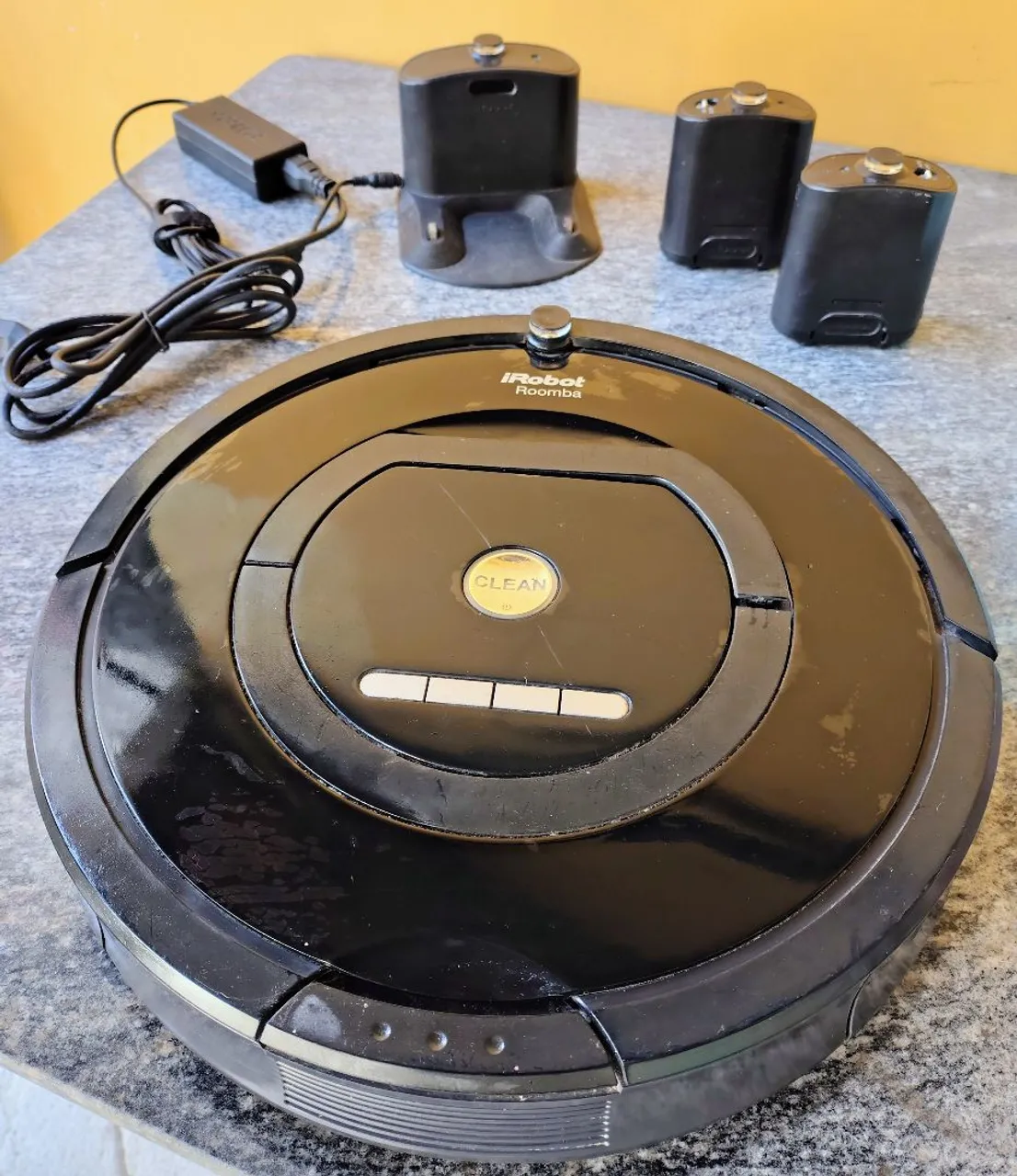 iRobot Roomba e5 - Revisado + Escova Nova + Virtual Wall com Wi-Fi