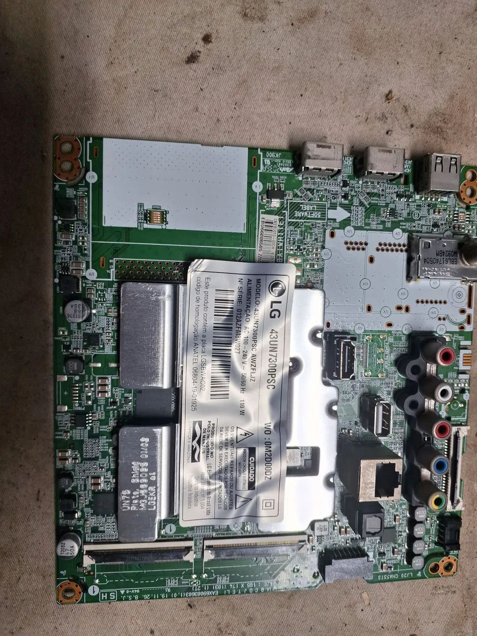placa principal lg 43un7300psc - Foto 3