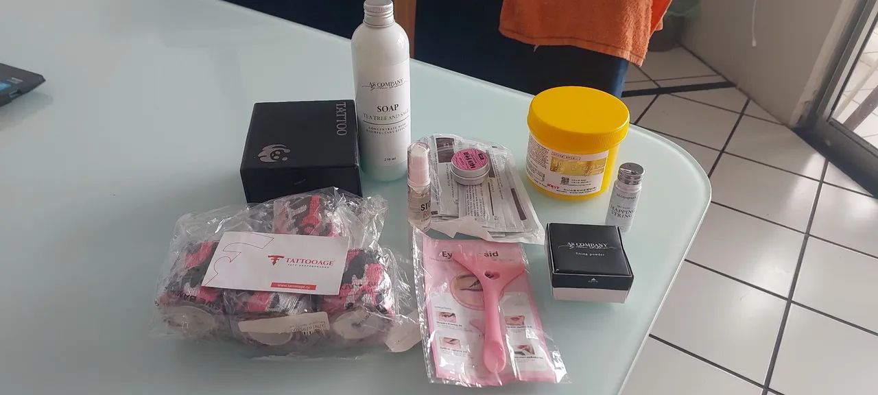 Kit de Produtos para Micropigmentação e Design de Sobrancelhas e Lábios