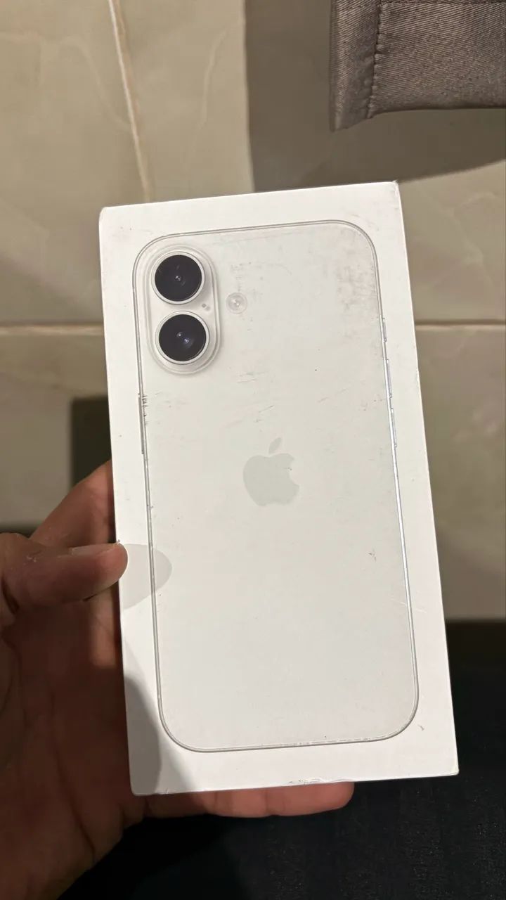 Celular IPhone 16 128GB Original Cor Branca - Foto 2