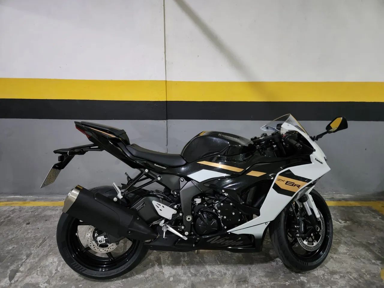 Kawasaki Zx-6r 636cc 2026 - 1490178865 | OLX
