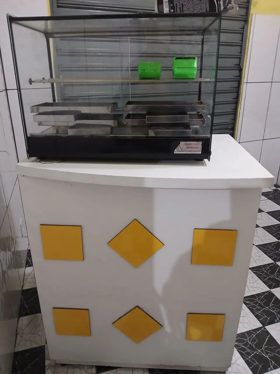 Estufa quente + 8 bandejas