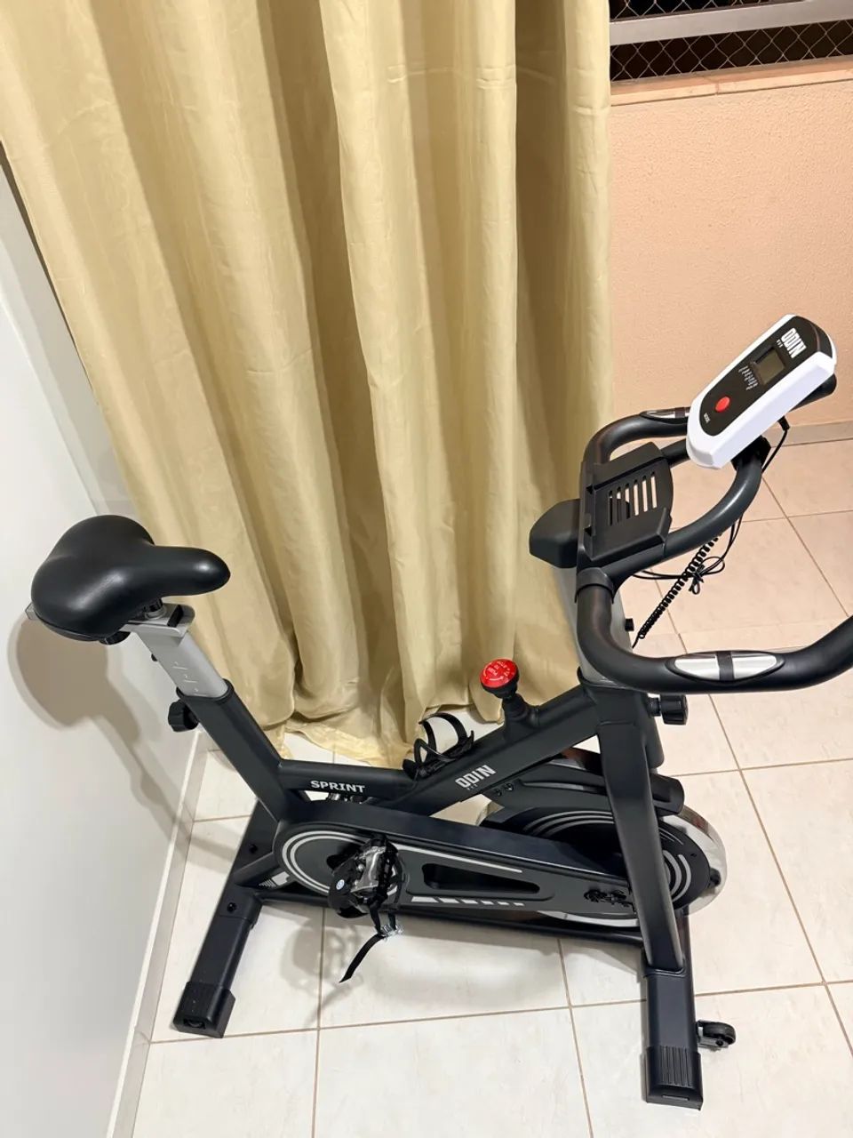 Vendo Bicicleta ergométrica  em ótimo estado.
