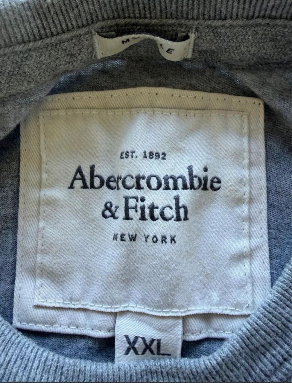 Camiseta Abercrombie & Fitch - Foto 3