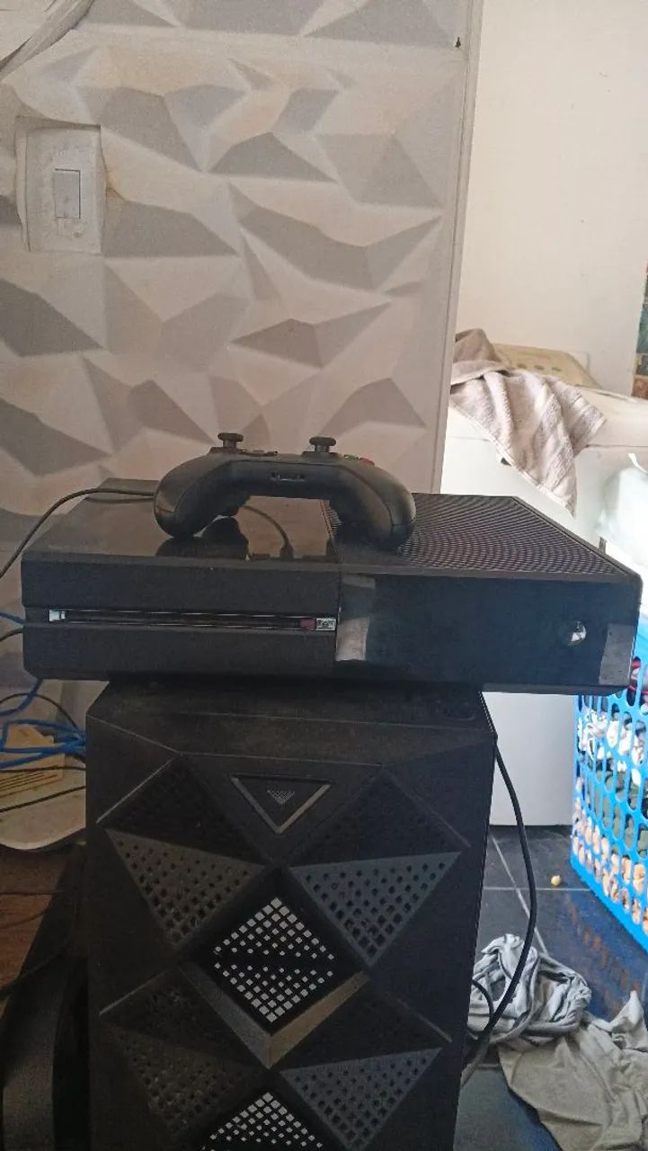 Xbox one completo com 120 jogos 