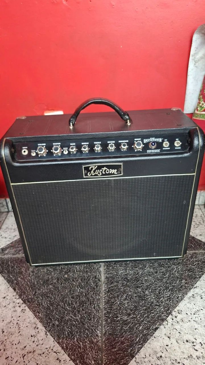 Amp Kustom Defender 