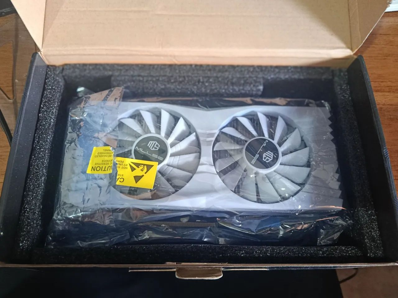 VENDO PLACA DE VÍDEO RX580 WHITE NOVA