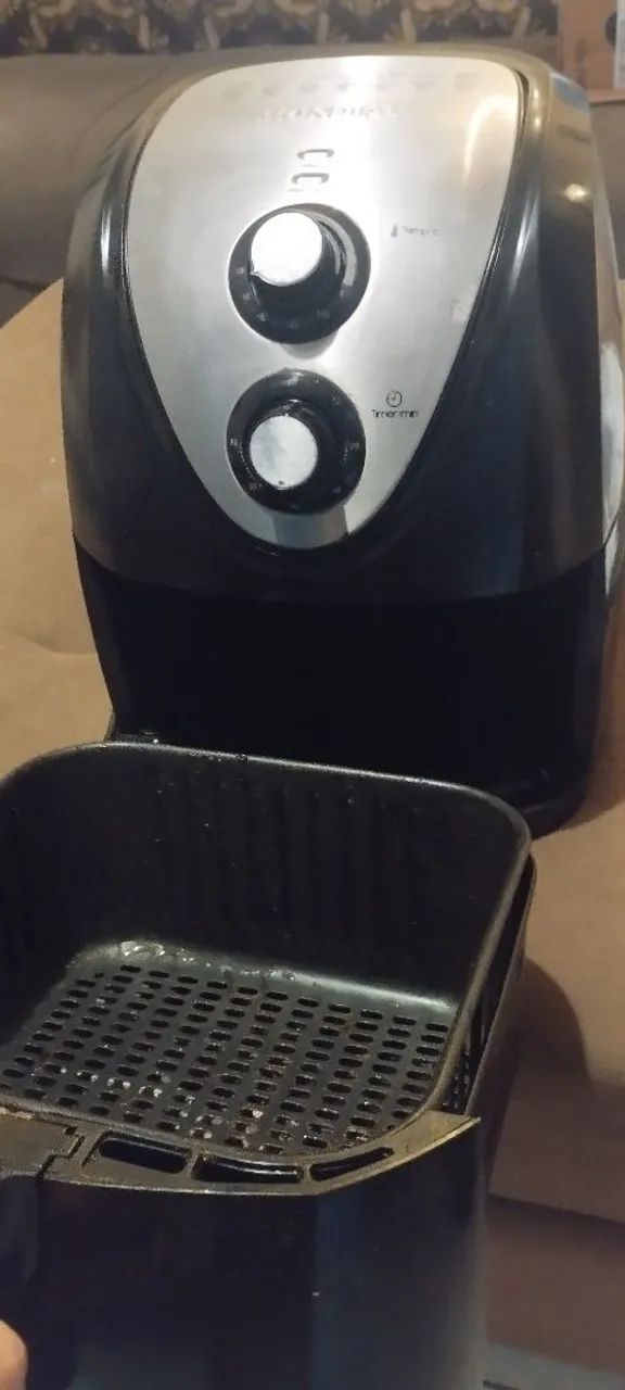 Airfryer seminova - Pouco Usada - VENDER RÁPIDO ? ESTOU DE MUDANÇA 