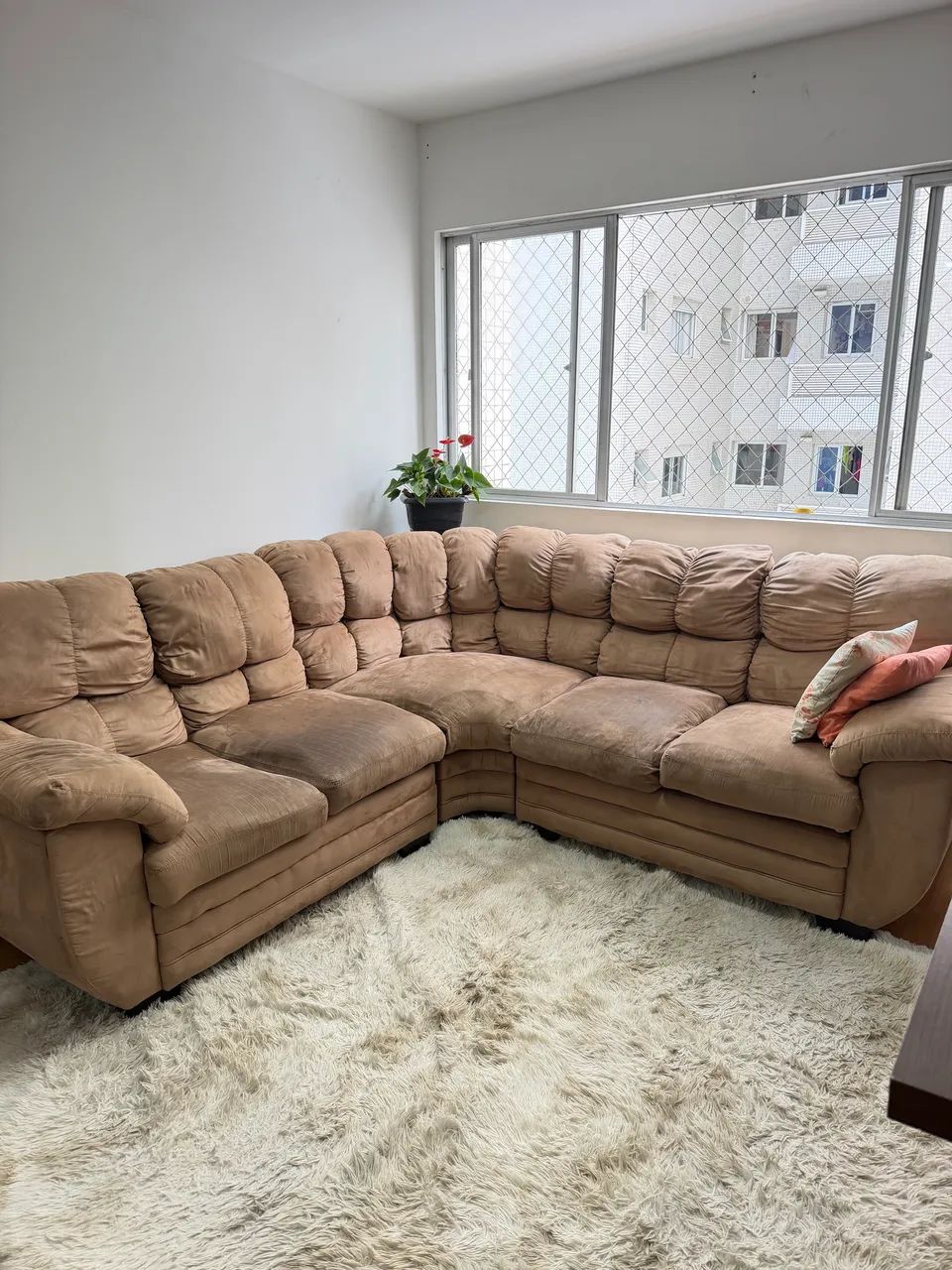 Sofá em L grande e confortável | Excelente para sala - Foto 4