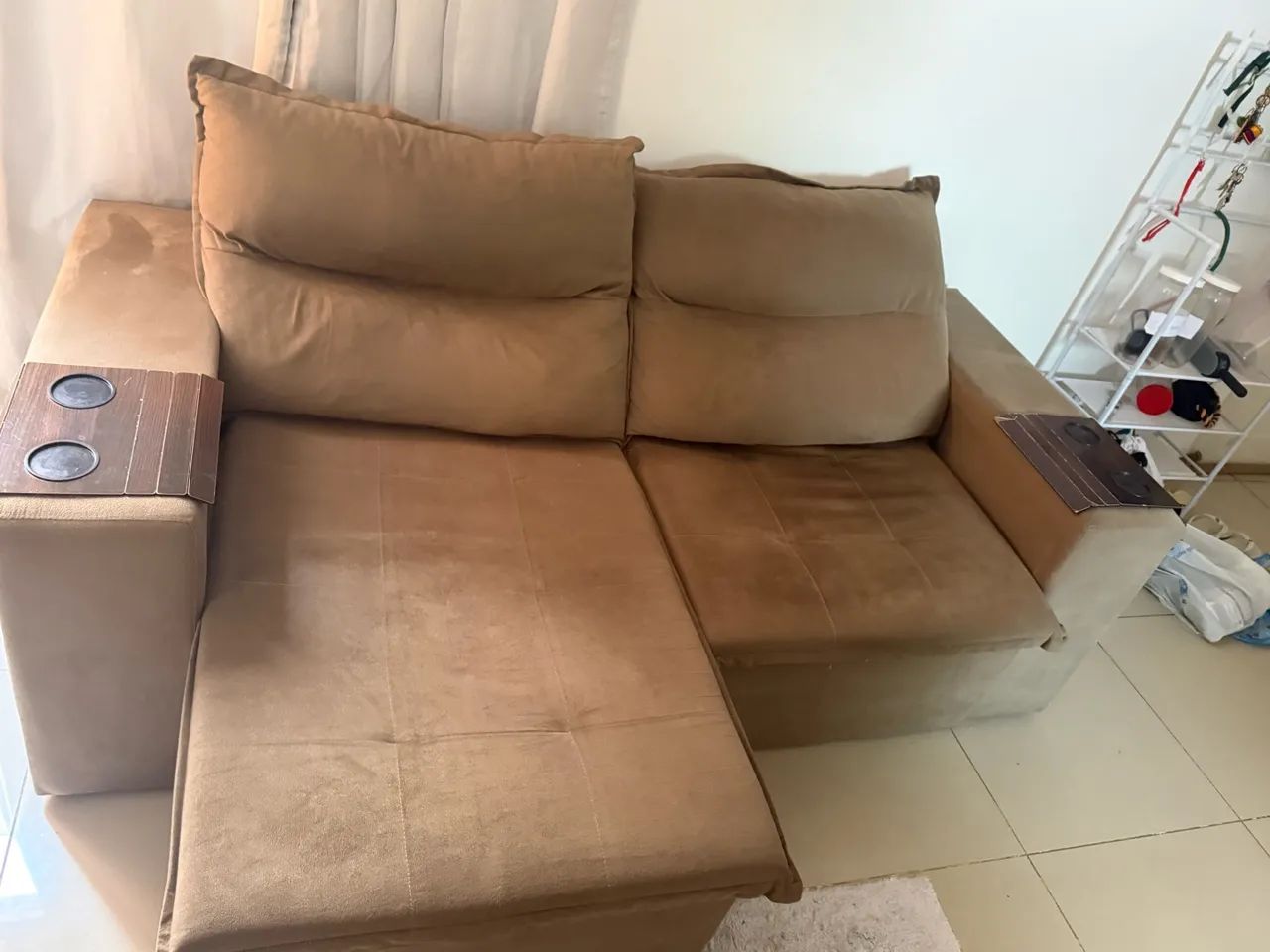 Sofá 3 lugares retrátil e reclinável, 1 ano e meio de uso!