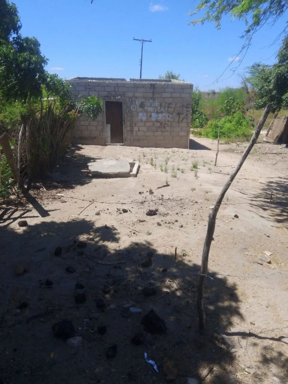 Vendo terreno com um cômodo construído  - Foto 2