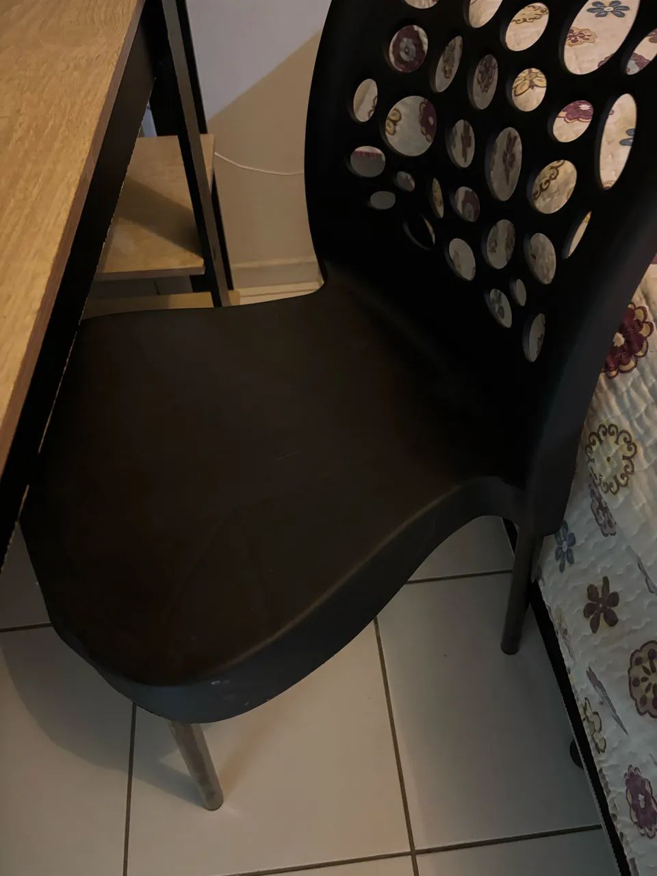 Cadeira preta  - Foto 3