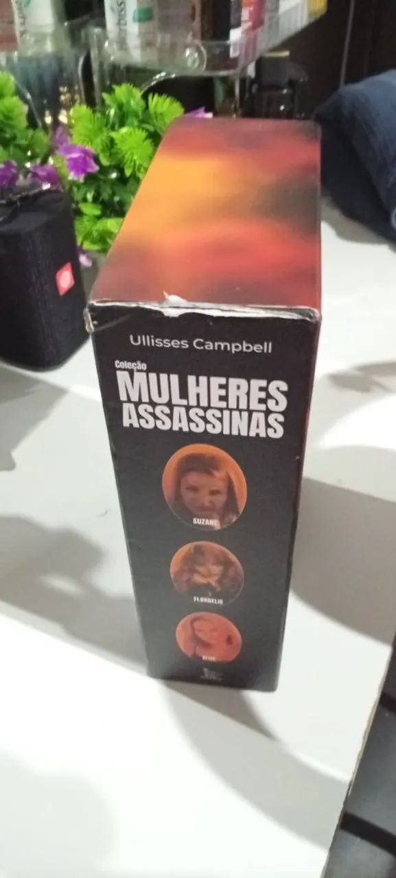 Vendo box - MULHERES ASSASSINAS  - Foto 3