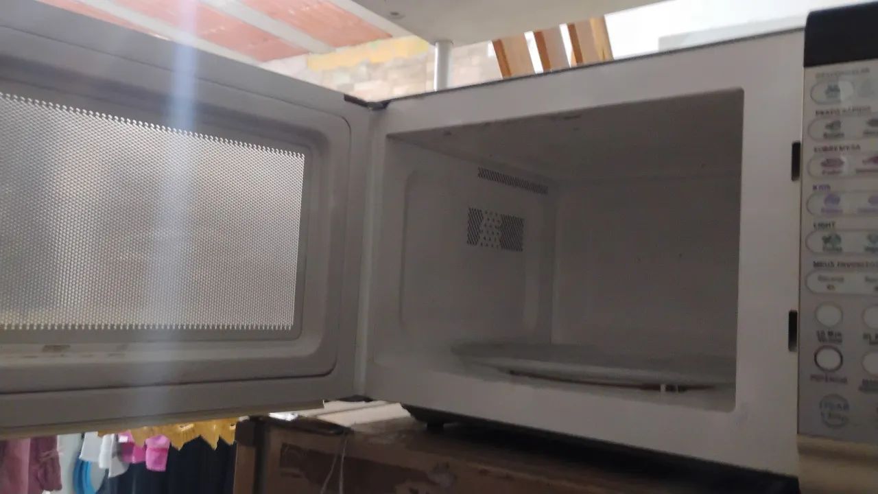 Microondas Eletrolux 23 litros  - Foto 3