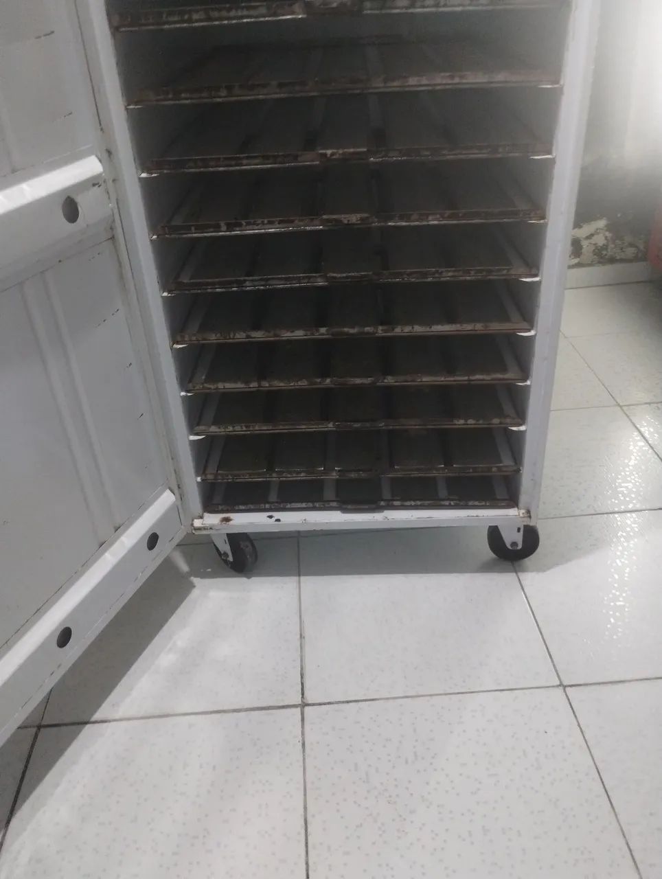 Armario para Padaria/Pizzaria com assadeiras  - Foto 4