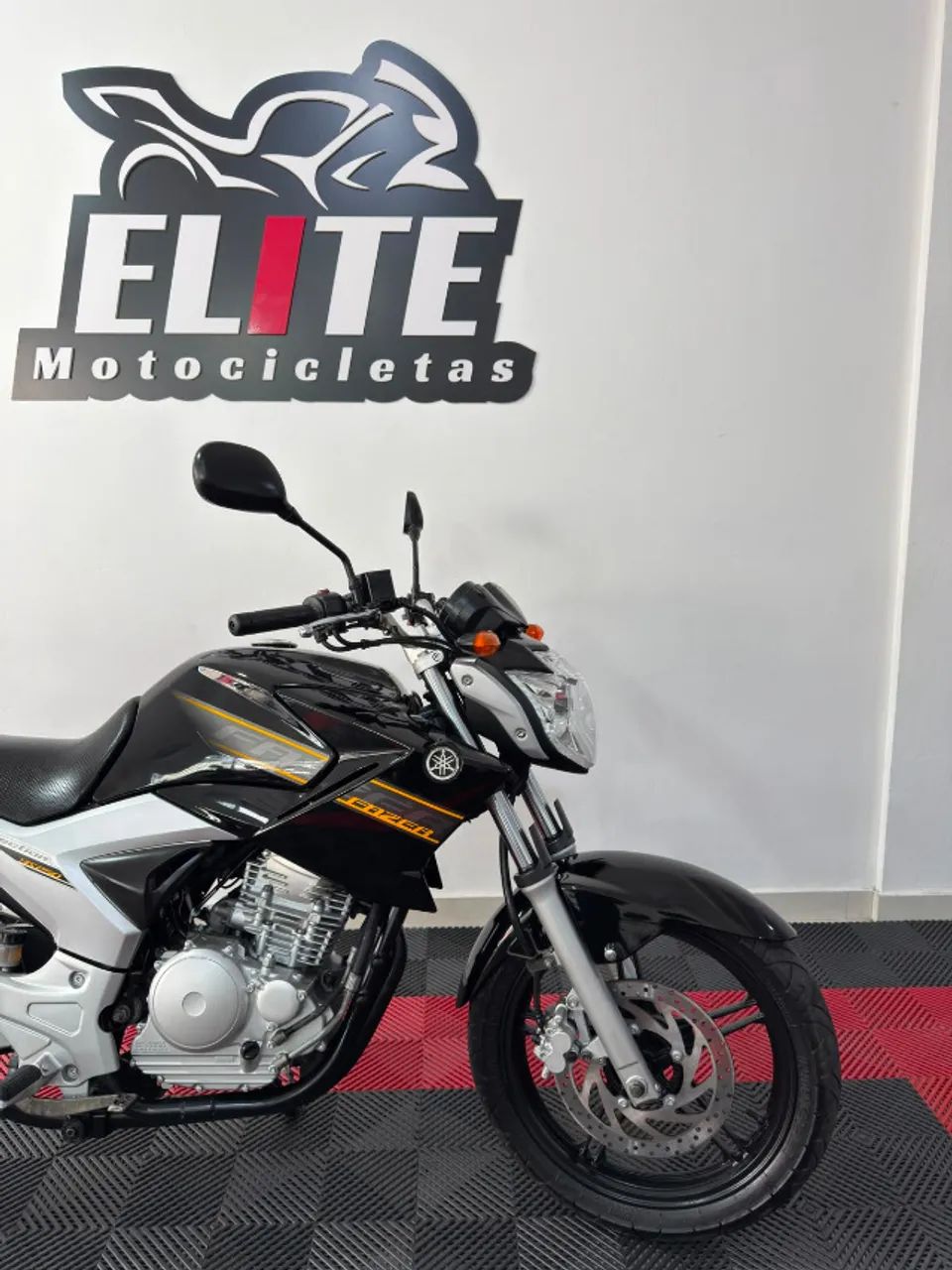 FAZER YS 250 2011 PRETA  - Foto 3