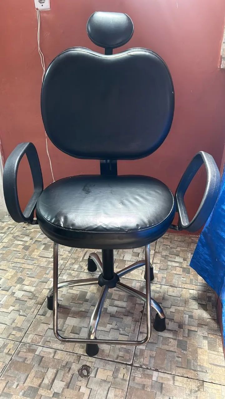 Estou vendendo uma cadeira
