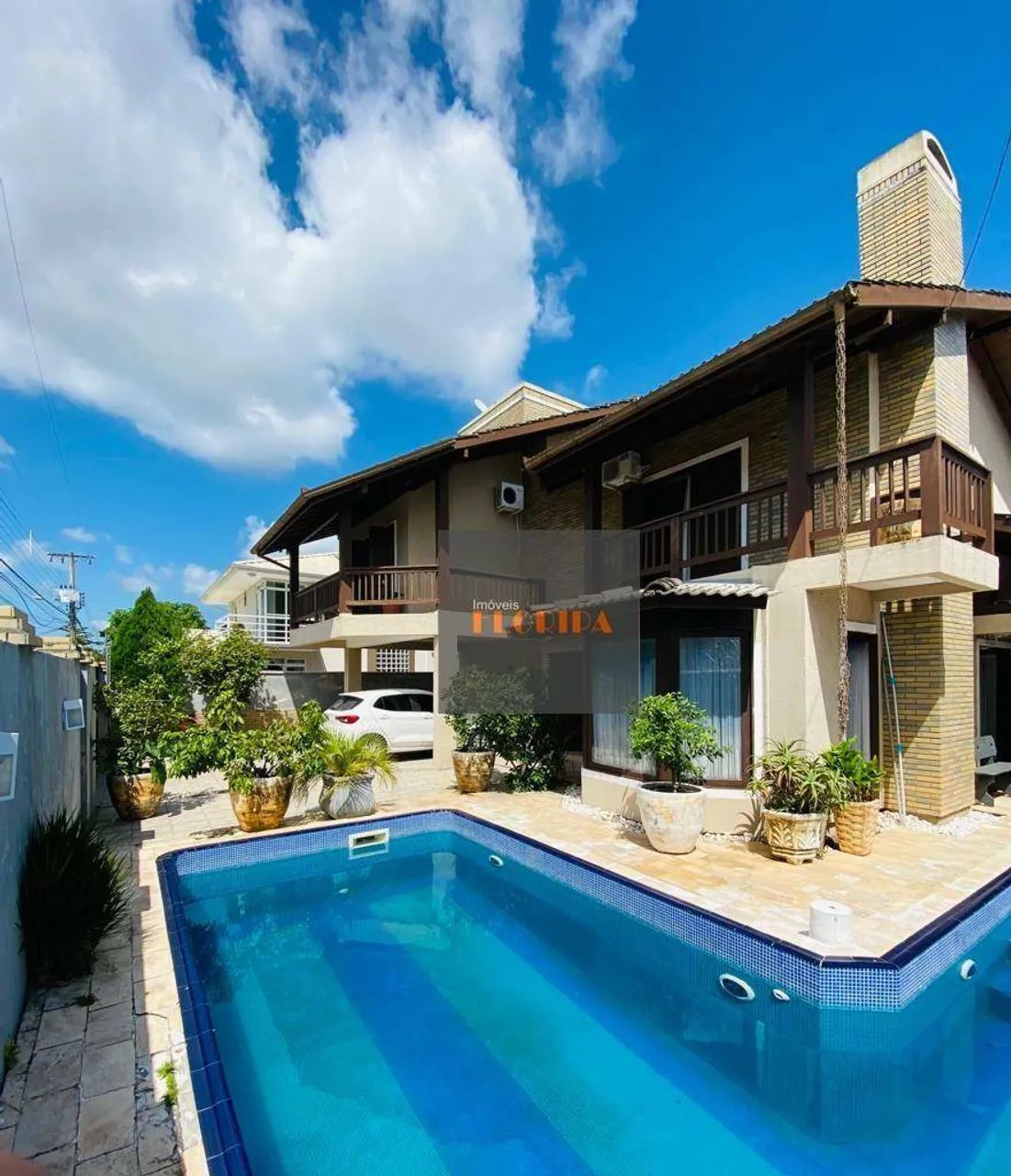 Excelente oportunidade: casa com piscina e 4 dormitórios pertinho da av. Pequeno Príncipe