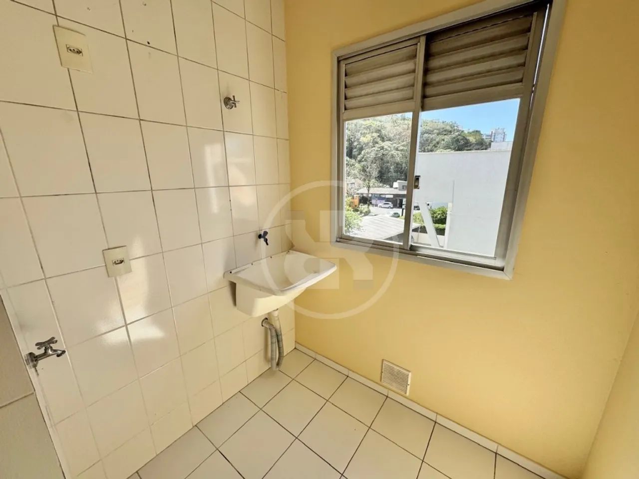 Apartamento Semimobiliado de 1 dormitório com sacada para Alugar na Vila Nova em Blumenau/ - Foto 10