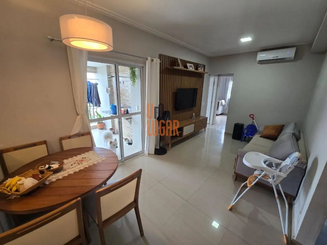 Um Lugar Imóveis vende: Apartamento 2 quartos no Edificio Mistral Residence
