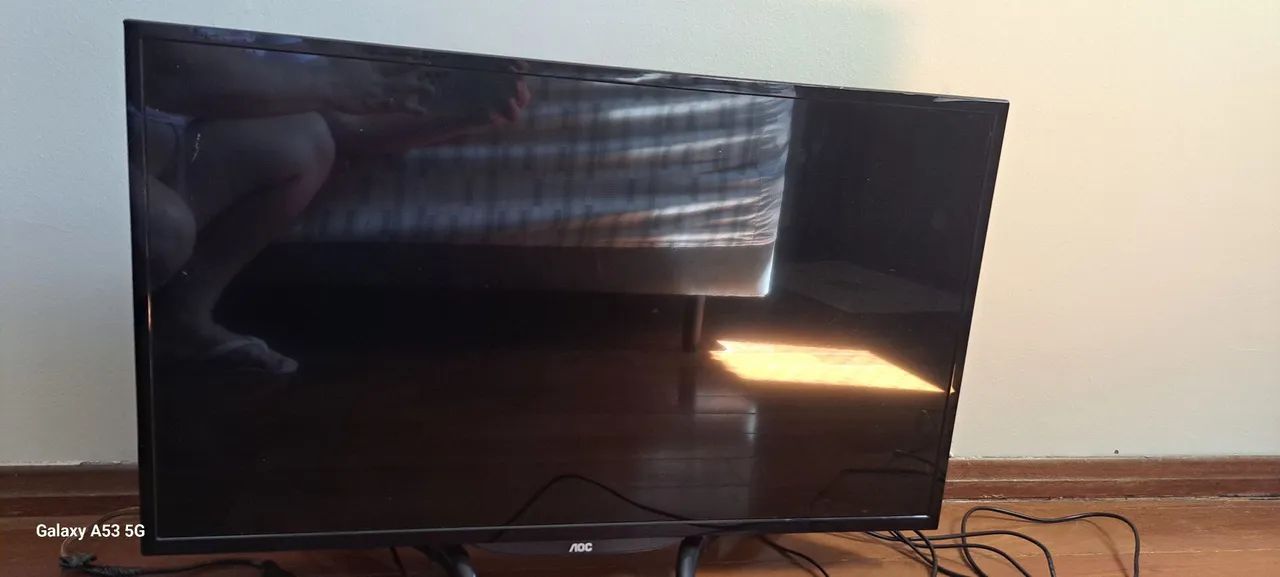 Tv Aoc 32 polegadas tela quebrada