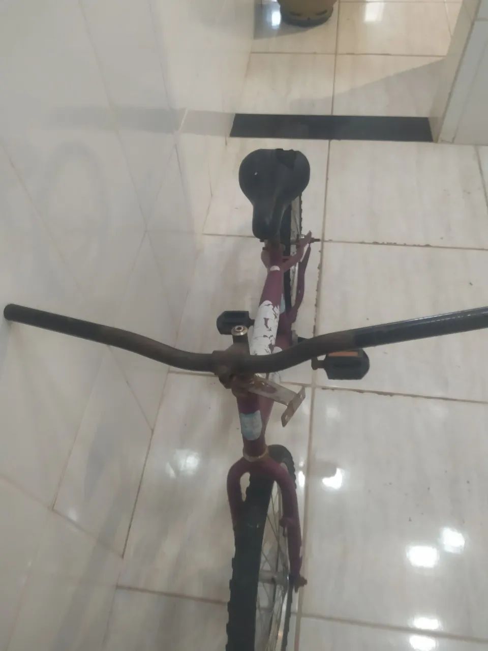 Bicicleta infantil algumas marcas de uso - Foto 4