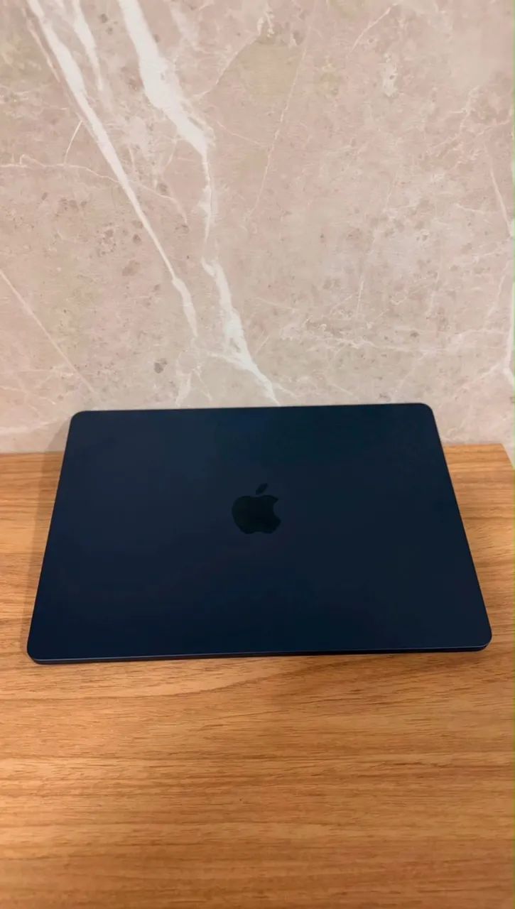 MacBook Air M5 512GB e 16 GB Midnight- NOVO 