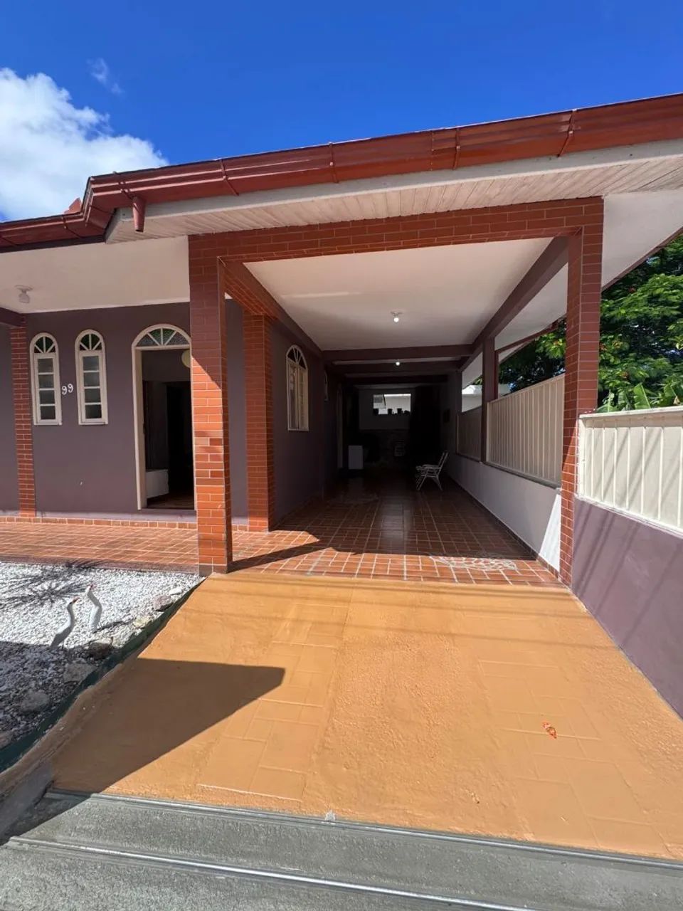 Casa 3 dormitórios com pátio.  - Foto 2