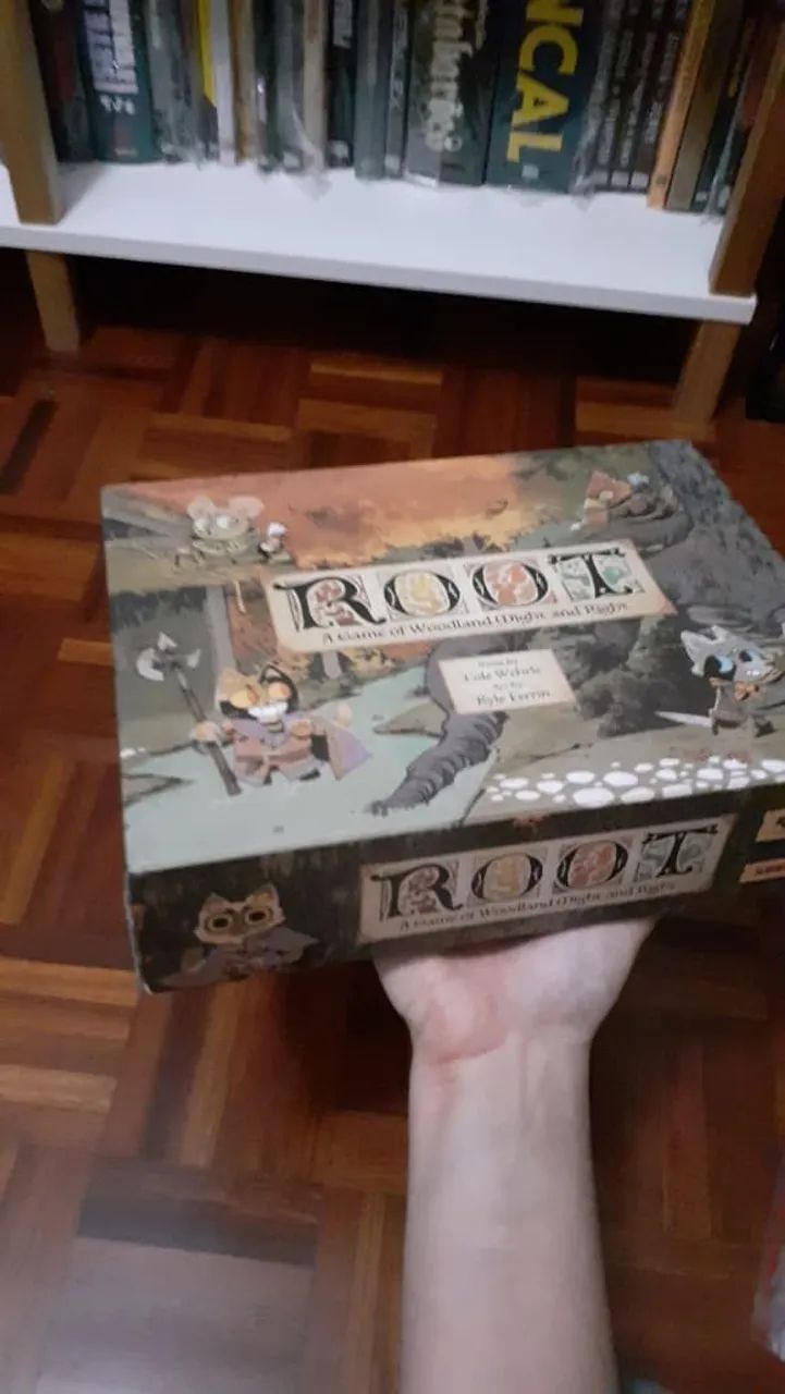 ROOT em Inglês - Nunca Jogado - Todo Sleevado com Sleeve Premium - Foto 2