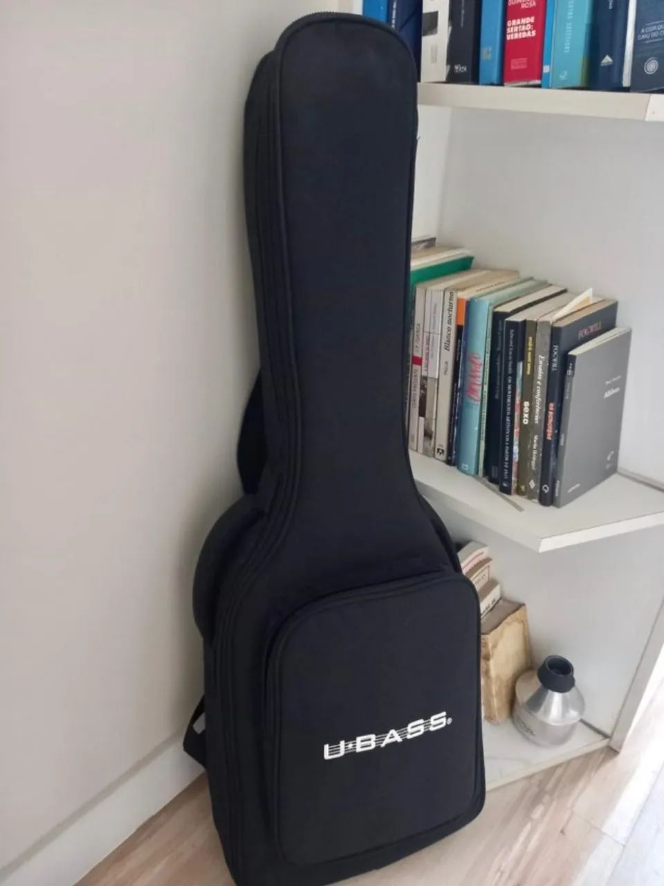 Contrabaixo - Foto 3