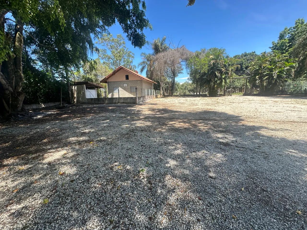 Chácara com 3.377m2 no bairro do Quiririm - SP