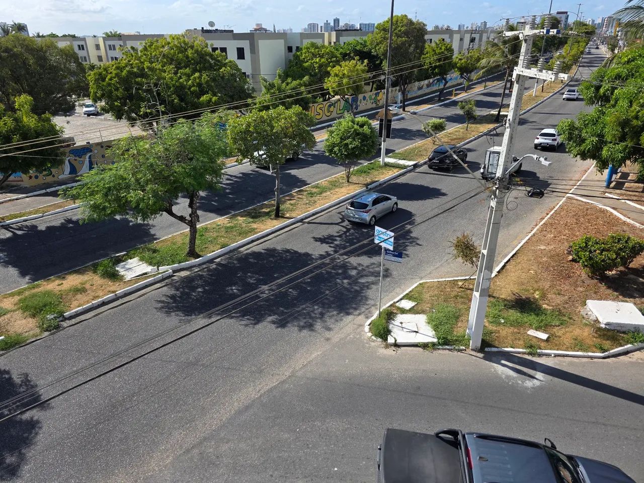 Sala ampla na Av. Mario Jorge - Foto 5