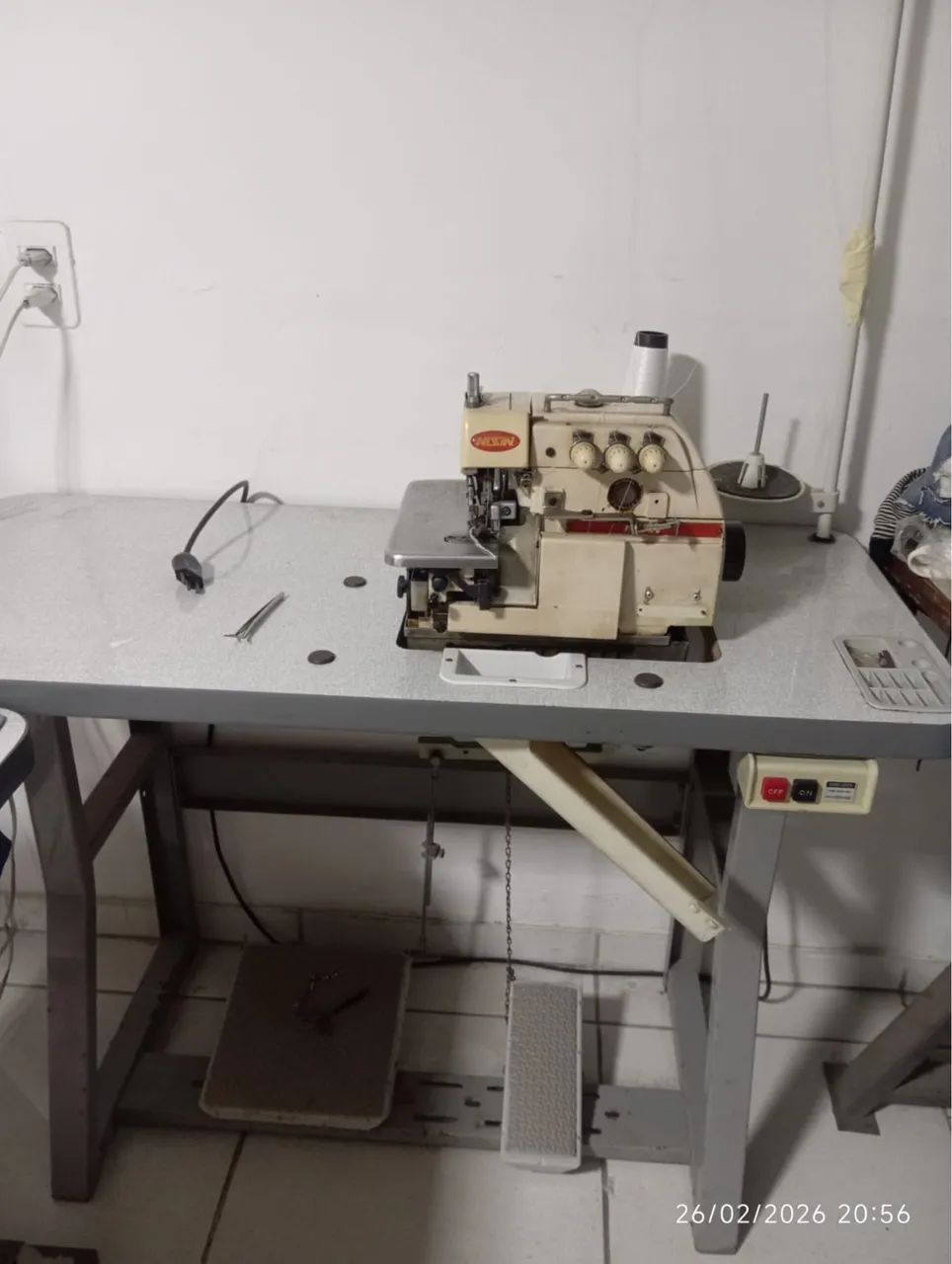 ? Vendo Máquina de Costura Overlock Industrial - Foto 2
